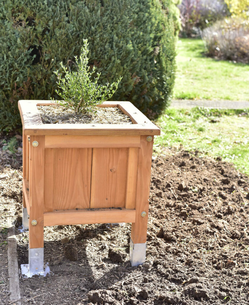 Bac à fleur solide et sur mesure pour chantier d'aménagement